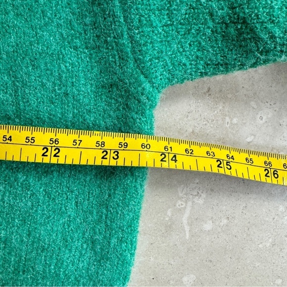 Love Tree Green Boxy Cropped Long Sleeve Crew Neck Womens Size M Pullover - Picture 7 of 13